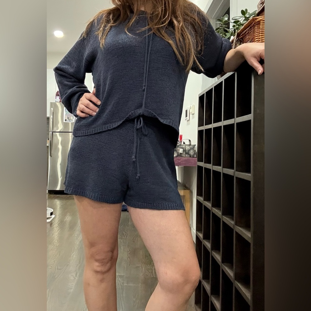 NWT sz M Allison New YorkTextured Knit Hoodie and shorts set - Picture 2 of 10